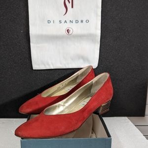 Di Sandro Made In Italy women's pre-owned size 8 red suede low heeled shoes
